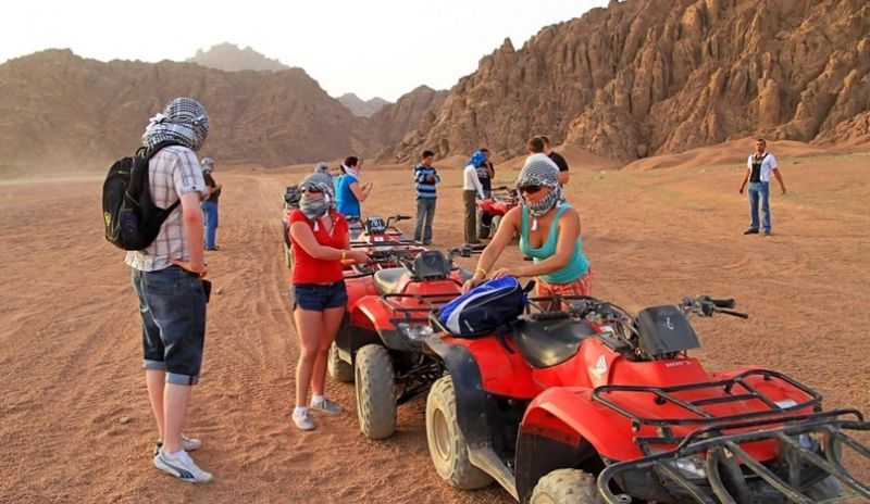 Experience thrilling adventures on a Hurghada Desert Safari included in your 11-Day Private Egypt Tour with Nile Cruise.